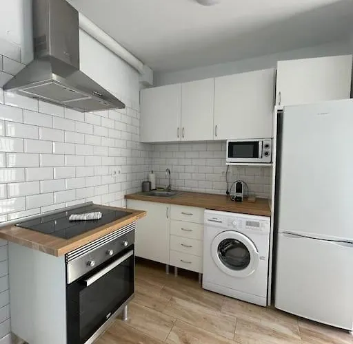 Pool View Primavera דירה ארונה