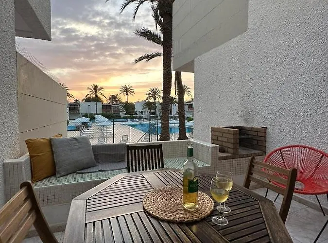 Pool View Primavera *